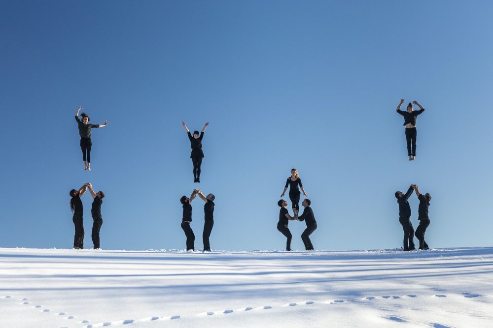 Dramatic performers on snow