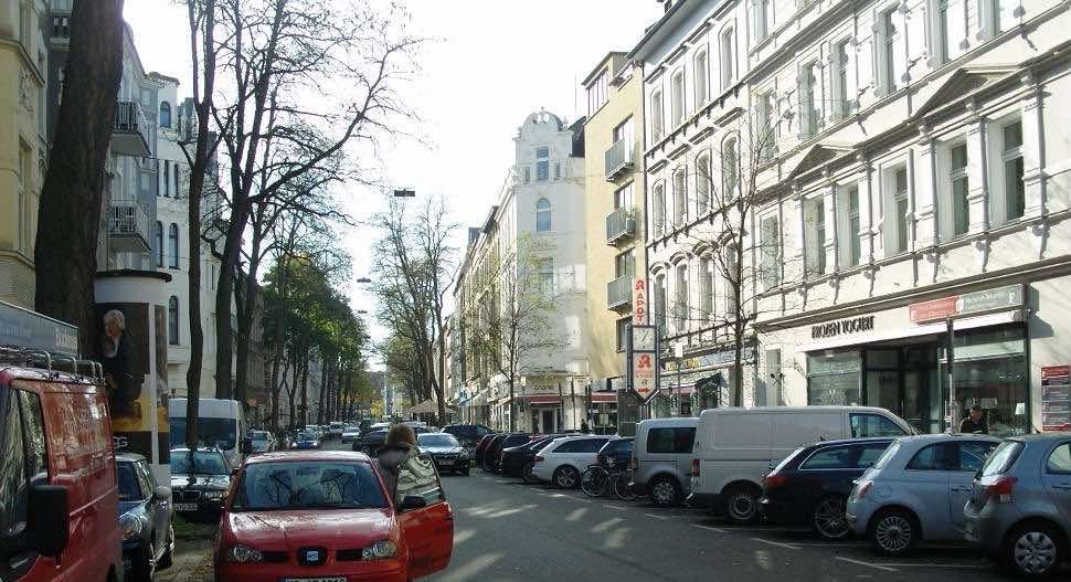 dus-tl-ctytopics-neighbourhoods-bilk-1 View street, cars and city residences