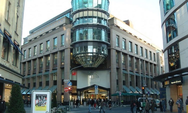 Street with view of shopping mall