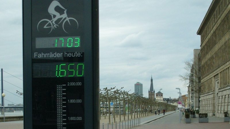 Bicycle counter on promenade